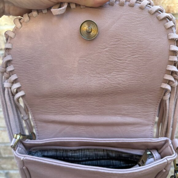 Antik Kraft Pink Macramé Crossbody Bag with Fringe - Picture 5 of 6